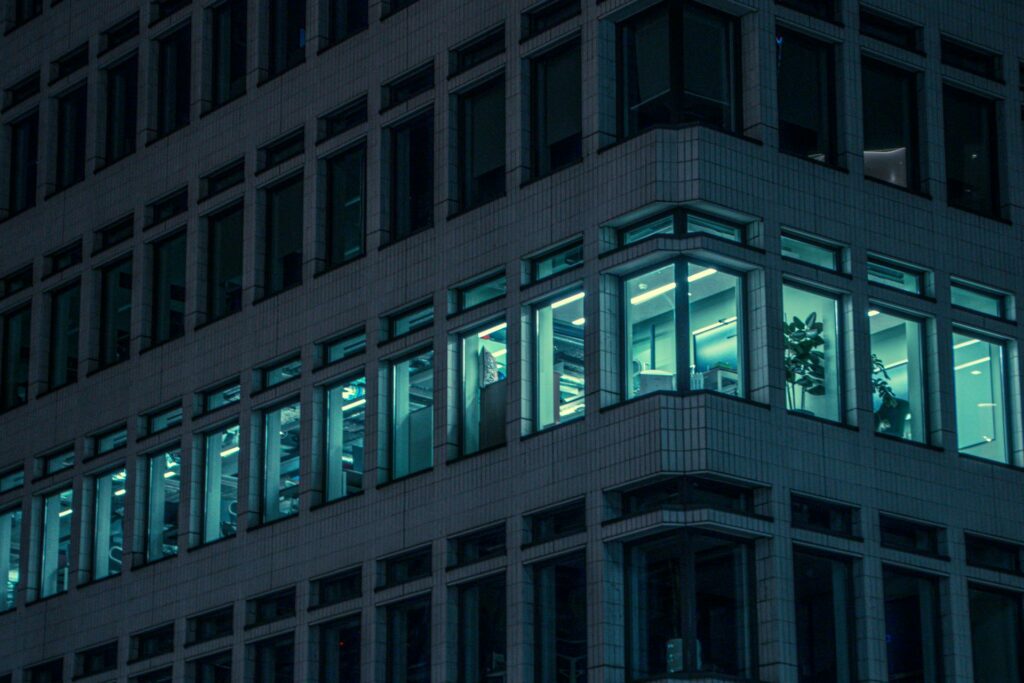 Alarme professionnelle en location : guide complet pour sécuriser votre entreprise contre l’intrusion